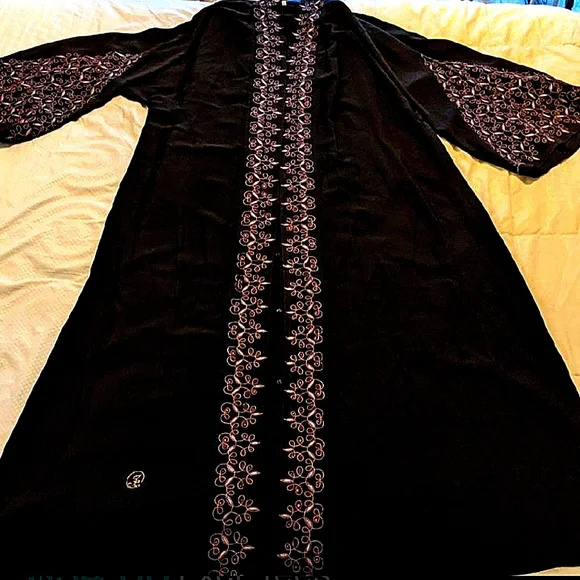 Abaya - Picture 3 of 5